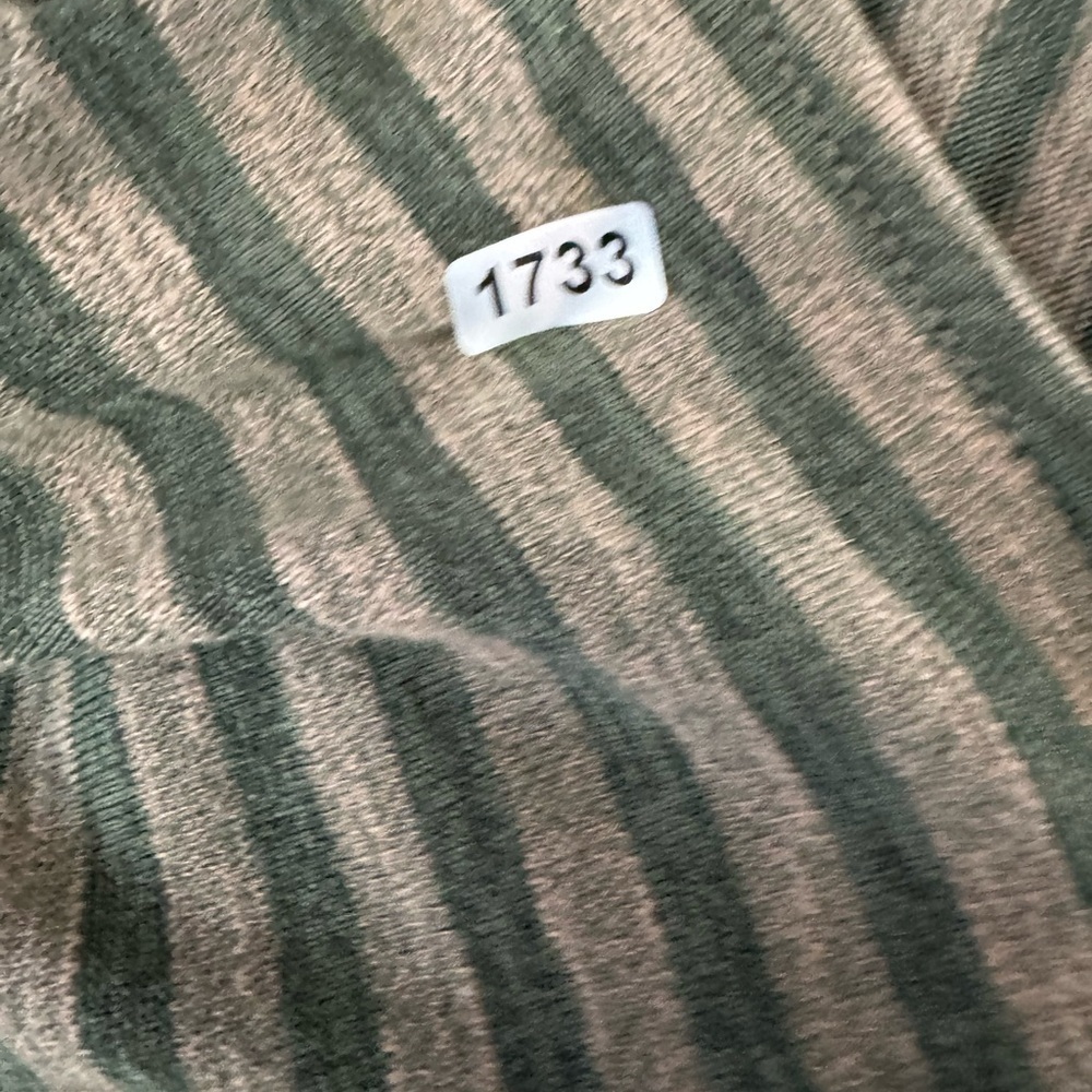 LOGO Women's Green & Oatmeal Striped Vest M - Picture 11 of 11